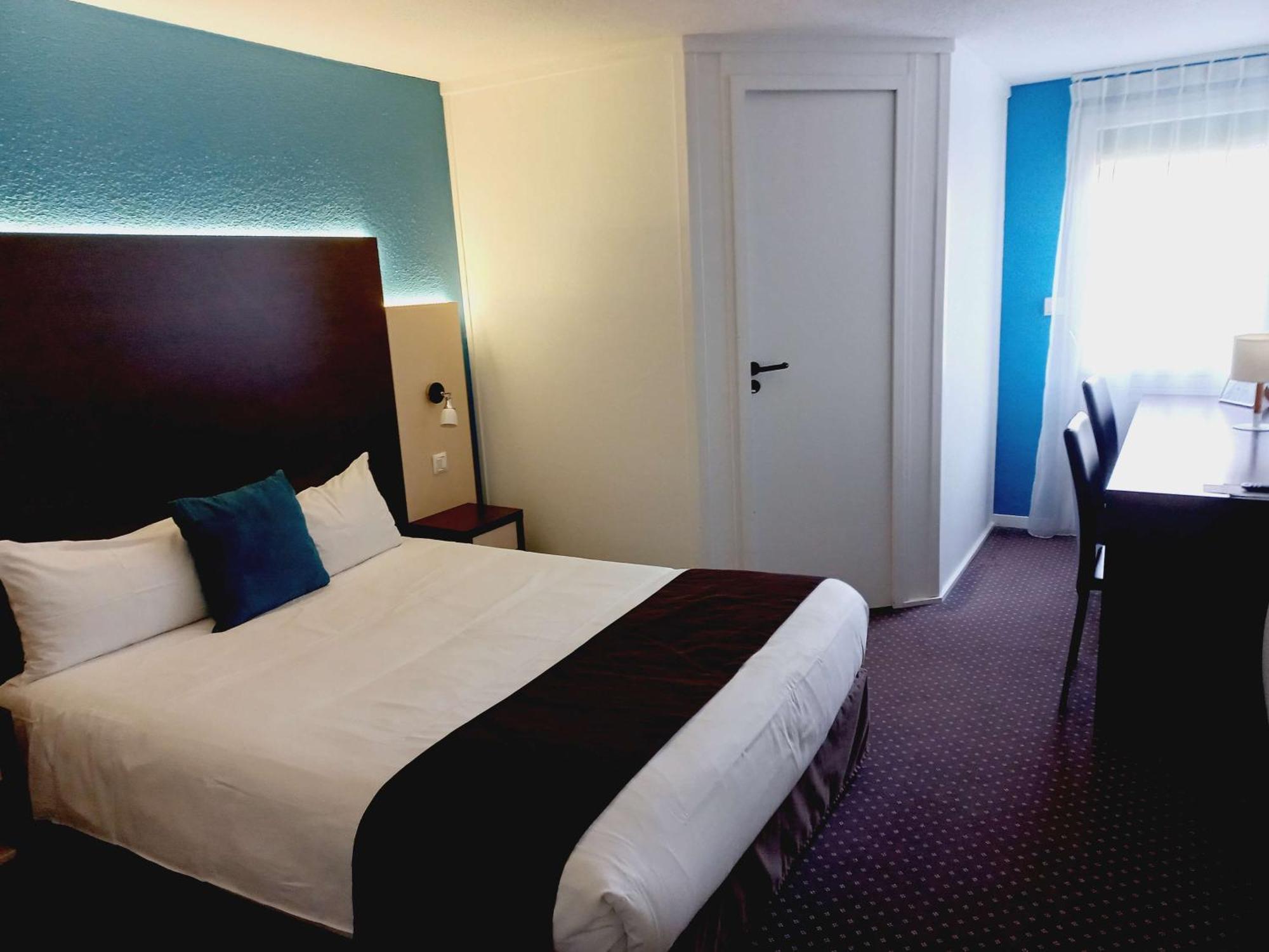 Brit Hotel Lorient Le Kerotel Esterno foto