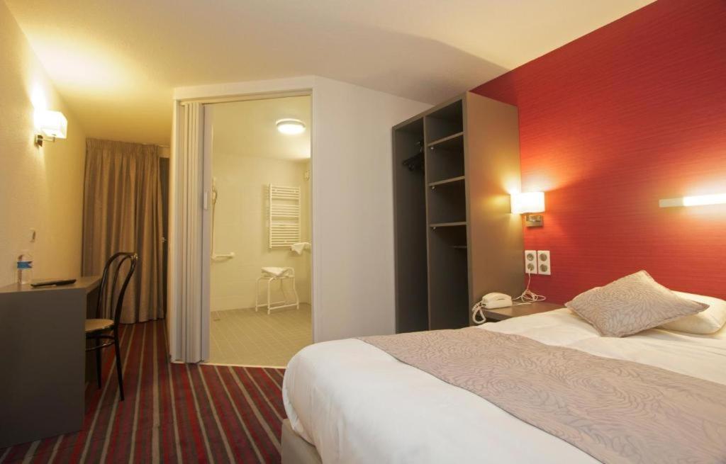 Brit Hotel Lorient Le Kerotel Esterno foto