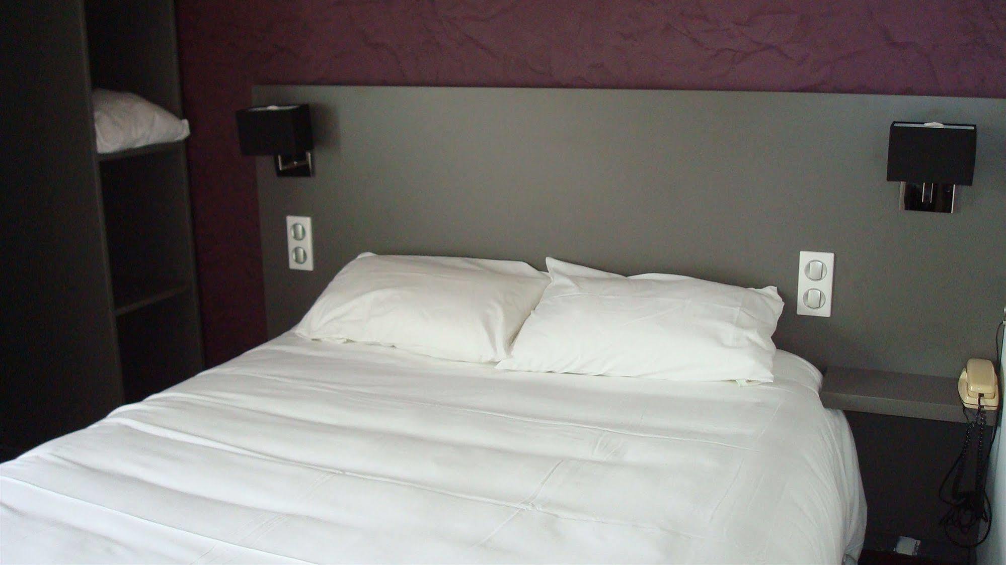 Brit Hotel Lorient Le Kerotel Esterno foto